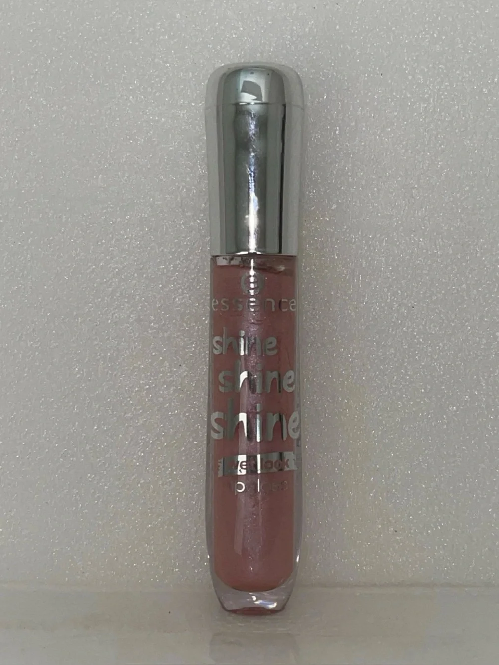 Jeffree Star luminous light